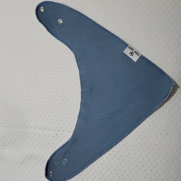 BIBS-Bundle 5 Washable Infant Bibs. Mixed Tags-Snap Closures - Picture 7 of 15